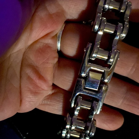 MENS HEAVY STAINLESS STEEL BICYCLE CHAIN BRACELET FOLD OVER CLASP CLOSURE - Picture 3 of 4